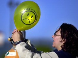 Taking aim at giant retailer