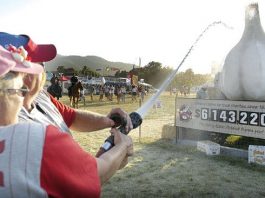 Bills, trash crown 25th garlic bash