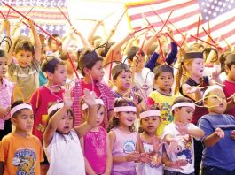 Choir sings as summer ends