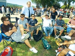 Lawn chairs carry the day