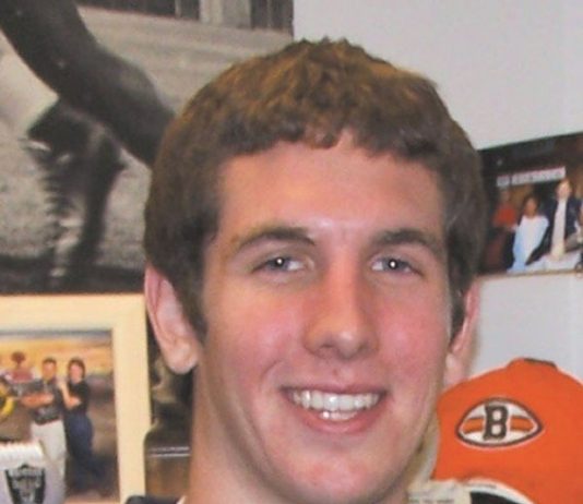 Lilly signs with D-II university