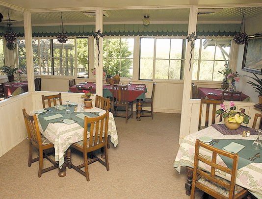 Dining at The Faultline not as dangerous as it sounds