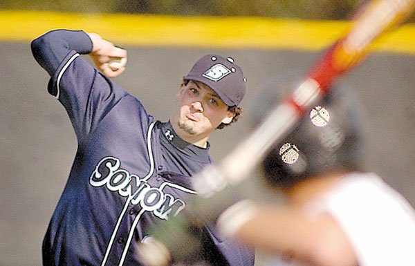 Jason Sims Makes His Smokin’ Seawolves Debut