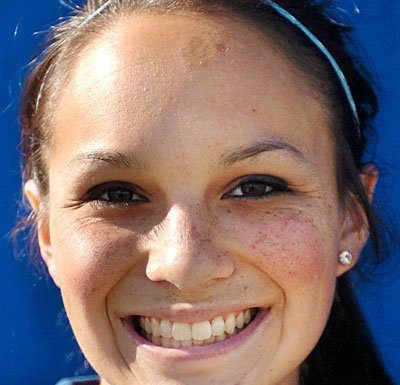 Tellez Signs with Hawaii-Hilo