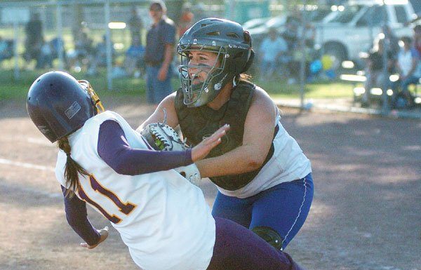 Gilroy Knocks Over Salinas