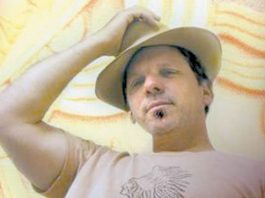 Local digest: Celebrated singer-songwriter-guitarist appearing this weekend