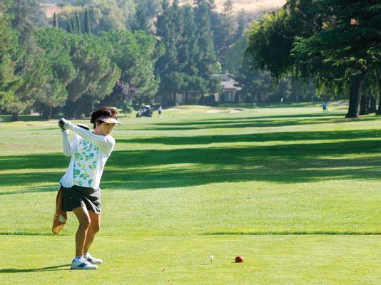 Ladies take aim on the links