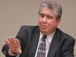 Mayor reaches out to community for roundtable