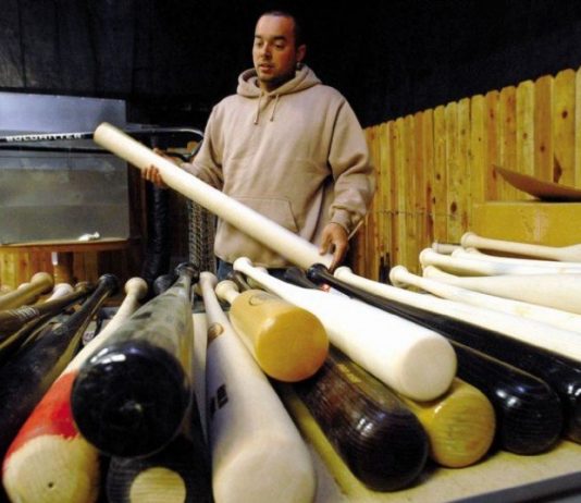 BASEBALL: Cost, safety spark metal-vs-wood-bat debate