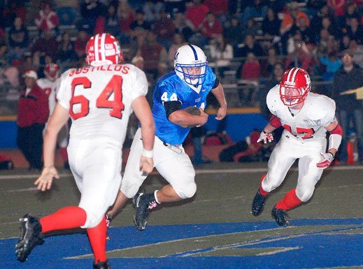 FOOTBALL: Balers top Mustangs in thrilling Prune Bowl, 34-32
