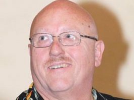 Bracco announces bid for mayor