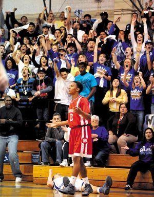 BOYS HOOPS: Late Balers’ lay-up sinks Mustangs, 70-69