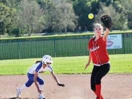 SOFTBALL: Balers hold off Mustangs, 4-2
