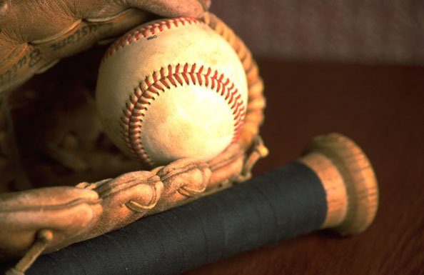 BASEBALL: Mustangs can’t hold lead against Balers, fall 8-7