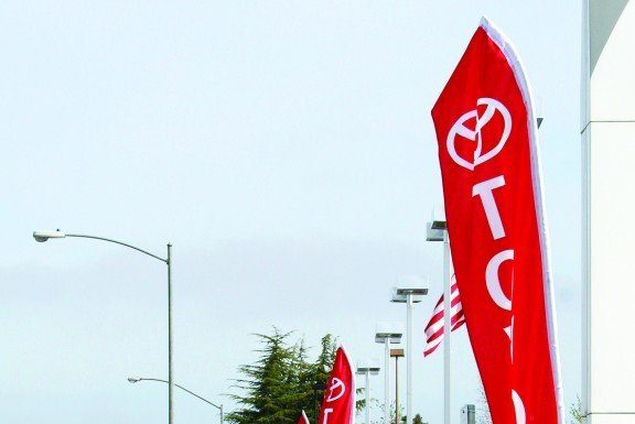 Sign rules not good for business, dealerships say