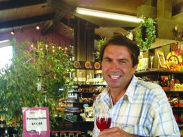 Family friendly Casa de Fruta is a treasure