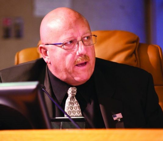 Dion Bracco to run for mayor in November