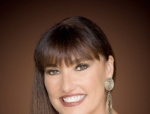 Gilroy woman receives Distinguished Volunteer award