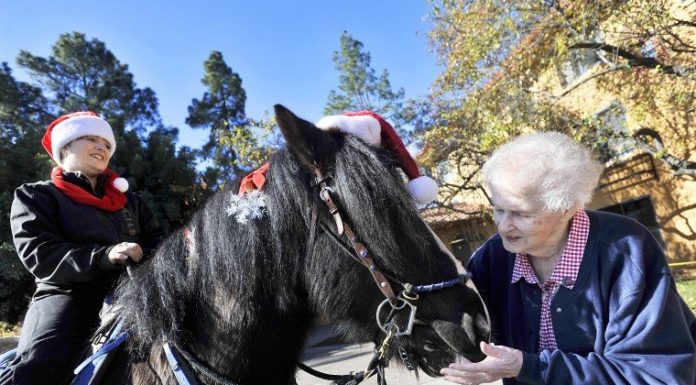 Santa swaps reindeer for horses