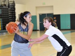 Sigl, CHS girls hoops team claim winter scholastic award