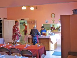 Churches provide meals to the community