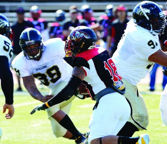 Semi-Pro Football: Barnstormers rout Giants, win third straight