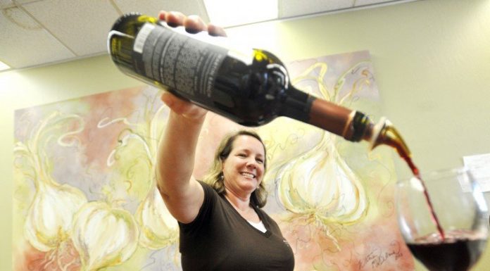 This weekend: Art and Wine Stroll