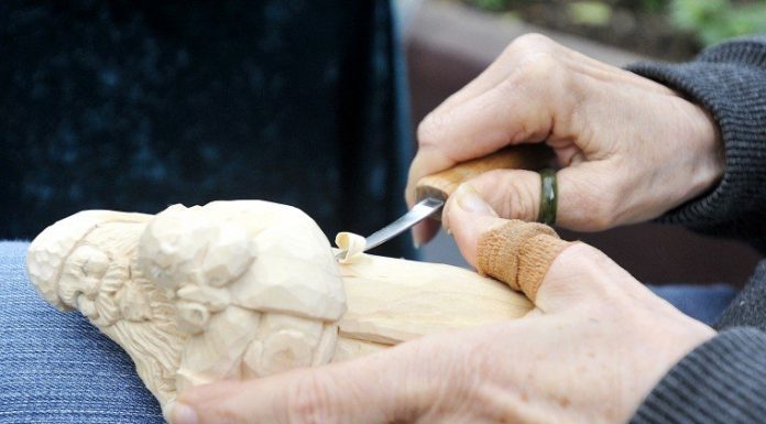 Free artist access at Gilroy Gardens