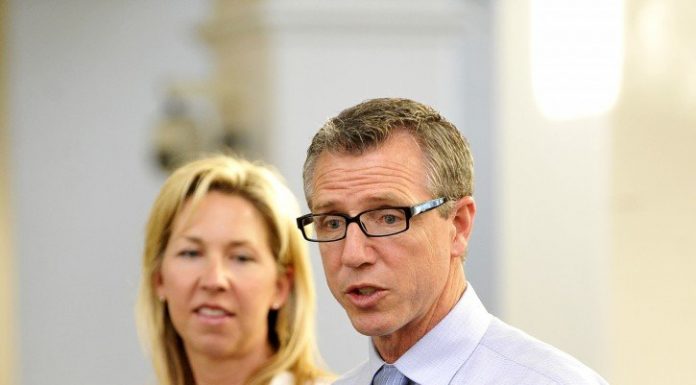 South Valley Community Church pastor switches flocks