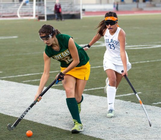 Prep Field Hockey: Mustangs shut out Acorns on Senior Night