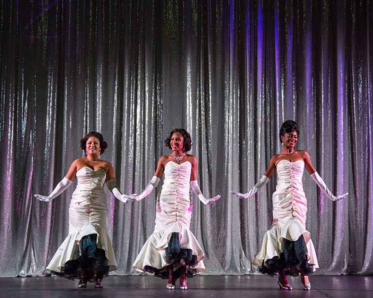 ‘Dreamgirls’ electrifies