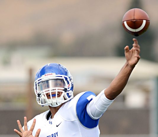 Prep Football: Bulldogs blank Gilroy