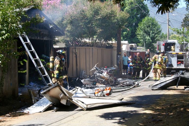 Firefighters knock out blaze in Gilroy garage