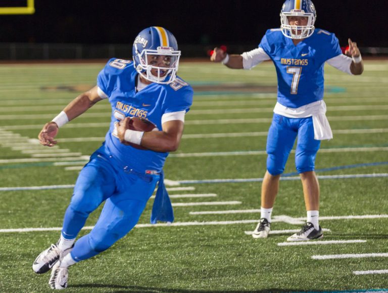 Prep Football: Pirates down Gilroy 51-26