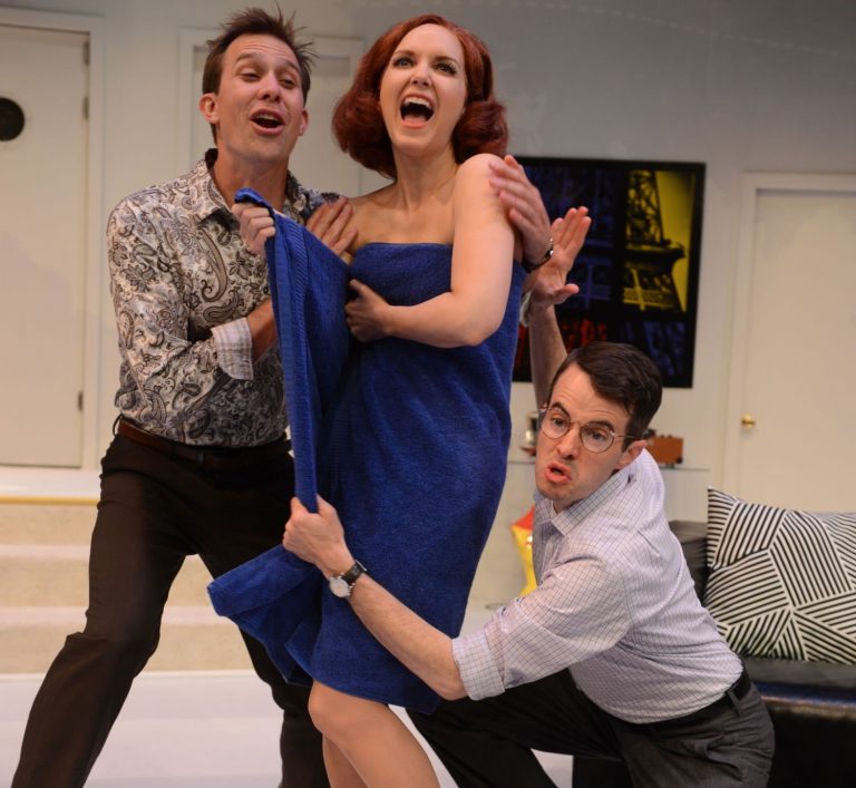 ‘Boeing Boeing’ juggles smooth flights and bumpy weather