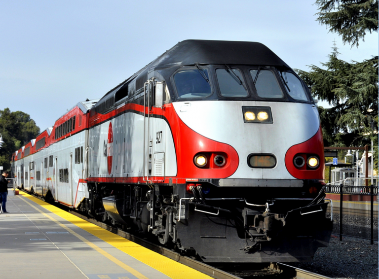 Caltrain to provide free rides to vaccination sites