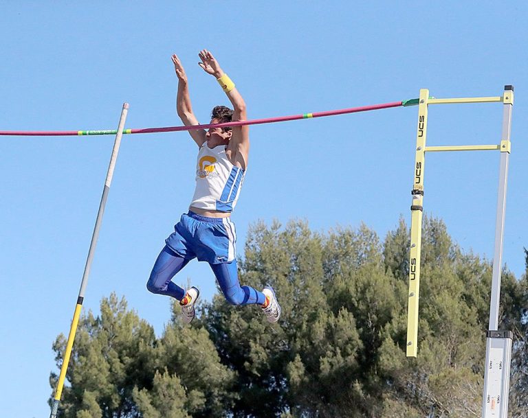 Flores just misses shot at state berth