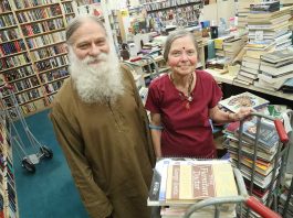 Gilroy bookstore hopes for another chapter
