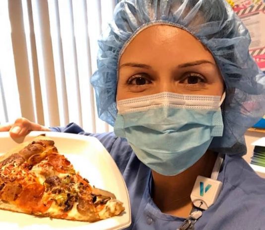 Pizzeria donates to first responders