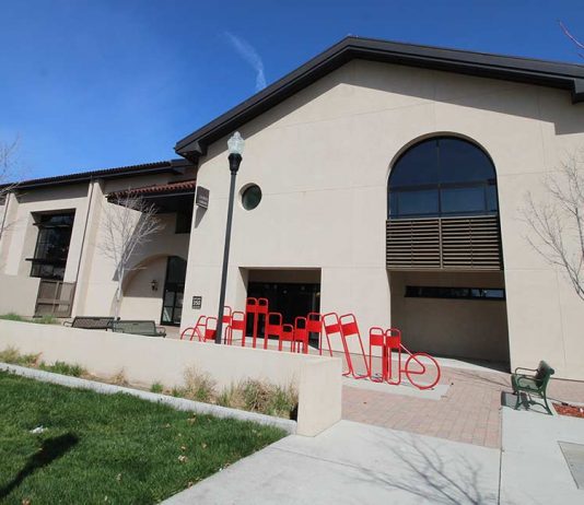 gilroy library west sixth street