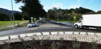 hecker pass highway autumn way first street autumn way roundabout