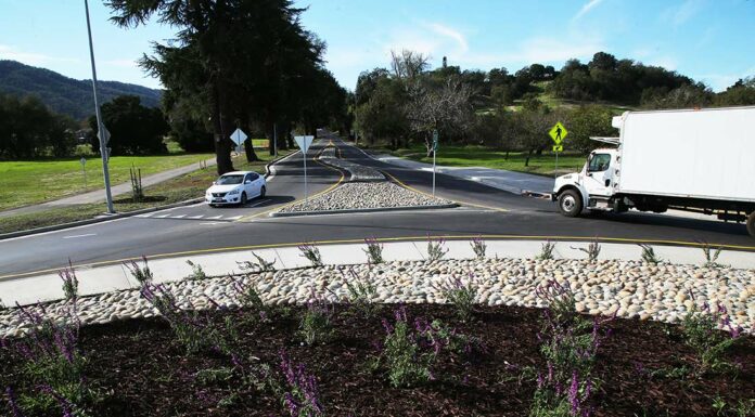 hecker pass highway autumn way first street autumn way roundabout