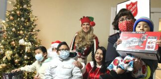 salvation army of gilroy fred tovar santa claus nayeli mercado christmas
