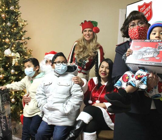 salvation army of gilroy fred tovar santa claus nayeli mercado christmas