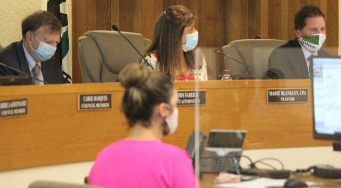 gilroy city council chambers meeting