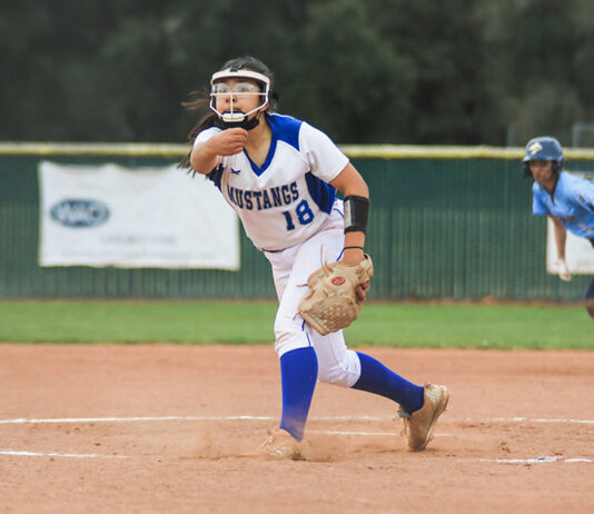 Gilroy High softball off to fast start; to host Sarah Villar Memorial Game