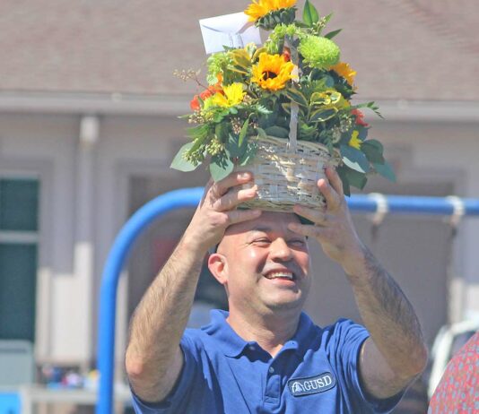 rigo bedolla las animas elementary school custodian of the year