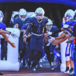 Image for display with article titled Despite loss, Gilroy football has something to build on