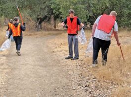 Photo: Volunteers clean Uvas Creek gilroy recreation division coastal cleanup day uvas creek christmas hill park