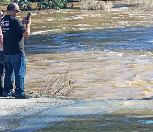 miller avenue flooding christmas hill park uvas creek silva's crossing